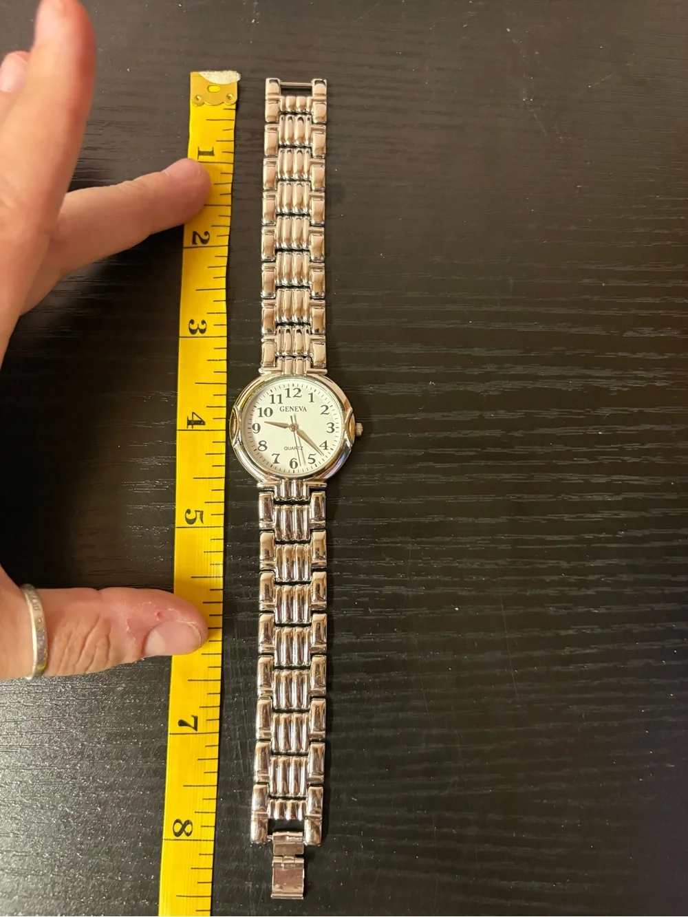 Geneva Silver Tone Quartz Women's Watch White Dial Link Bracelet Untested